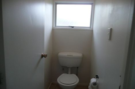 Photo of property in 9 Silverstone Place, Henderson, Auckland, 0612