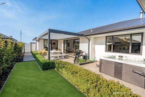 Photo of property in 54 The Esplanade, Pegasus, 7612