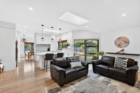 Photo of property in 123 Kent Terrace, Taradale, Napier, 4112