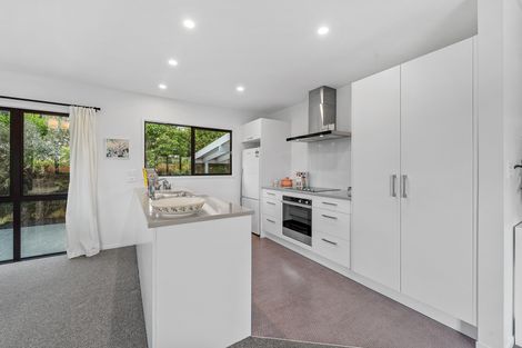 Photo of property in 6 Laly Haddon Place, Matakana, Warkworth, 0985