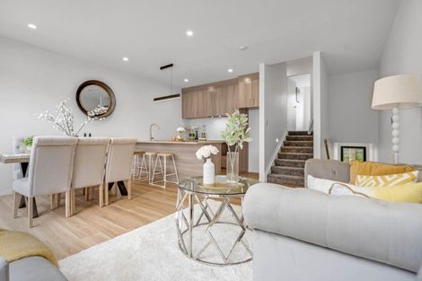 Photo of property in 19 Korokio Lane, Henderson, Auckland, 0612