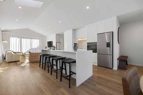 Photo of property in 11 Waterfowl Road, Jacks Point, 9371