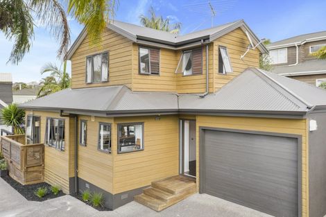 Photo of property in 23a Stafford Road, Northcote Point, Auckland, 0627