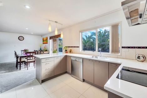 Photo of property in 7 Bibury Avenue, Henderson, Auckland, 0612