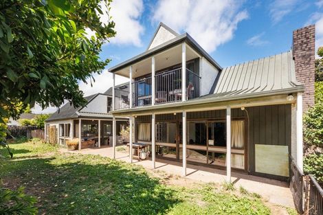 Photo of property in 22 Truscott Grove, Awapuni, Palmerston North, 4412