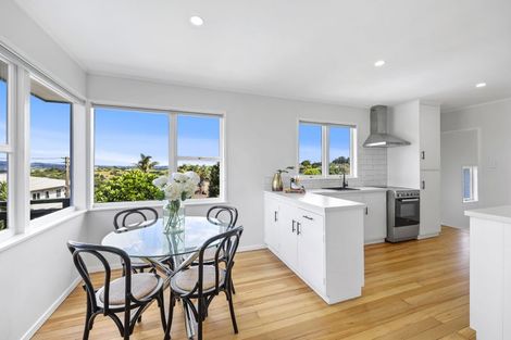 Photo of property in 109 Sandspit Road, Shelly Park, Auckland, 2014