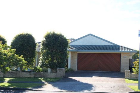 Photo of property in 41 Matterhorn Crescent, Northpark, Auckland, 2013