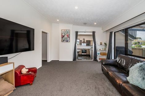 Photo of property in 50 Walton Road, Paraparaumu Beach, Paraparaumu, 5032