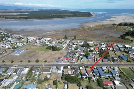 Photo of property in 165 Seabury Avenue, Foxton Beach, Foxton, 4815