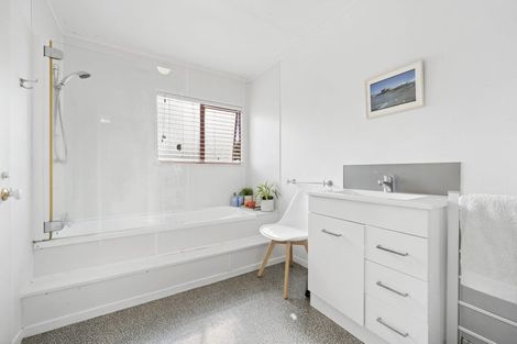 Photo of property in 1782 State Highway 12, Paparoa, 0571