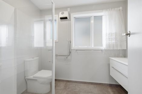 Photo of property in 2/154 Warren Crescent, Hillmorton, Christchurch, 8025