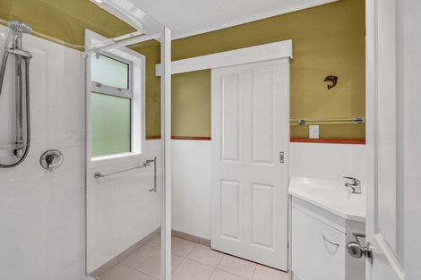 Photo of property in 33 High Street, Eltham, 4322