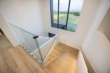 Photo of property in 5 Edenmore Terrace, Fitzherbert, Palmerston North, 4410