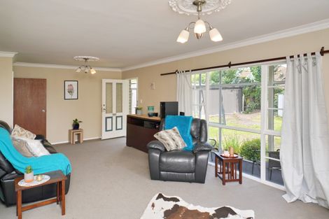 Photo of property in 9a Quinton Place, Bishopdale, Christchurch, 8053
