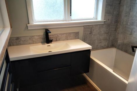 Photo of property in 3 Upham Terrace, Roslyn, Palmerston North, 4414