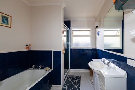 Photo of property in 28 Meeanee Quay, Westshore, Napier, 4110