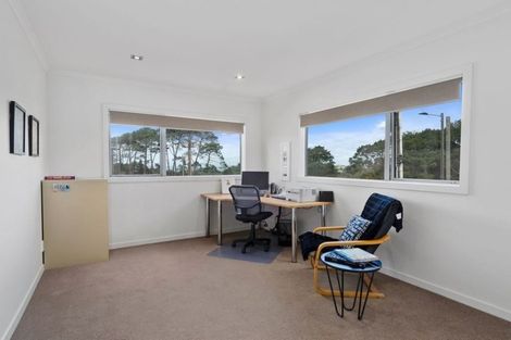 Photo of property in 131 Kowhai Road, Mairangi Bay, Auckland, 0630