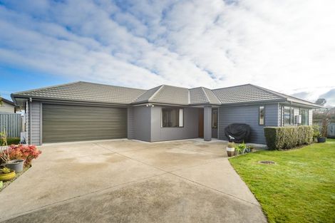 Photo of property in 8 Angelina Way, Kelvin Grove, Palmerston North, 4414