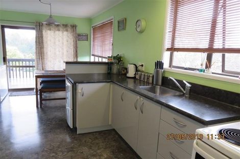 Photo of property in 114 Weatherly Road, Torbay, Auckland, 0630