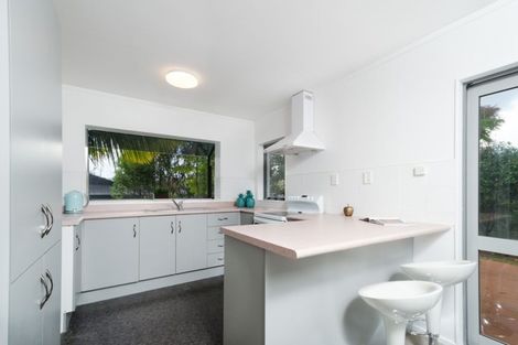 Photo of property in 76 Birdwood Road, Swanson, Auckland, 0612