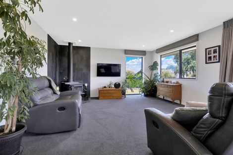 Photo of property in 33 Seadown Crescent, Amberley, 7410