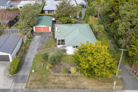 Photo of property in 32 Pempsey Street, Silverstream, Upper Hutt, 5019