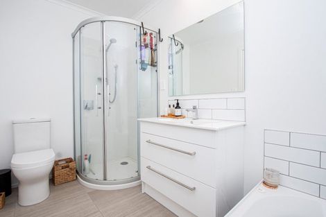 Photo of property in 17/19 Ruakiwi Road, Hamilton Lake, Hamilton, 3204