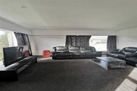 Photo of property in 3/240 Pakuranga Road, Pakuranga Heights, Auckland, 2010