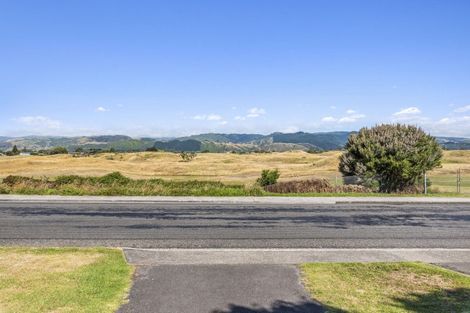 Photo of property in 87 Golf Road, Paraparaumu Beach, Paraparaumu, 5032