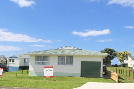 Photo of property in 35 Dillon Street, Waihi Beach, 3611
