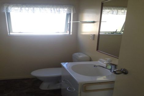 Photo of property in 14 Oxford Street, Fairfield, Hamilton, 3214