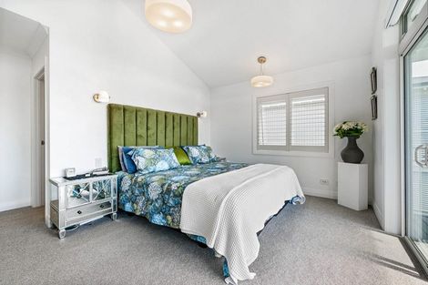 Photo of property in 15 Landmark Terrace, Orewa, 0931