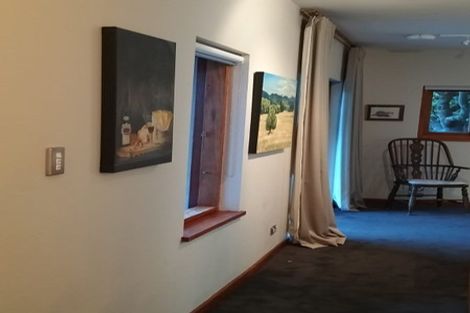 Photo of property in 16 Sherwood Lane, Cashmere, Christchurch, 8022