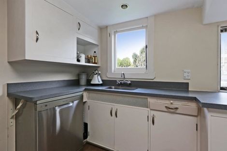 Photo of property in 2/707 Queen Street East, Parkvale, Hastings, 4122