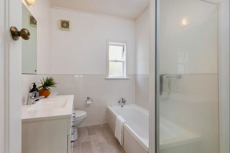 Photo of property in 56 Moana Avenue, Onehunga, Auckland, 1061