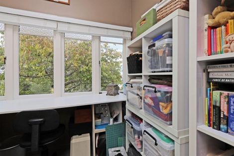 Photo of property in 10 Harvey Road, Bluff Hill, Napier, 4110