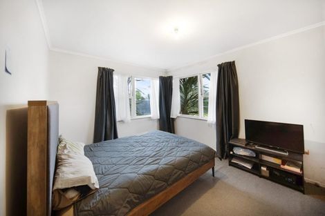 Photo of property in 20 Ronald Place, Manurewa, Auckland, 2102