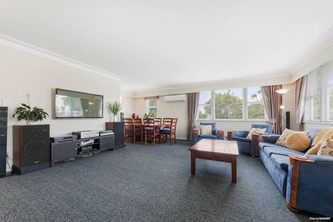 Photo of property in 6 Woodford Avenue, Henderson, Auckland, 0610