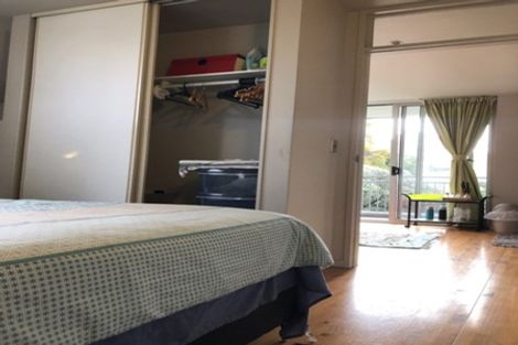 Photo of property in Scotia Tower Apartments, 8f/8 Scotia Place, Auckland Central, Auckland, 1010