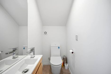Photo of property in 118c Mount Smart Road, Onehunga, Auckland, 1061