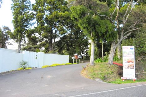 Photo of property in 266a Forest Hill Road, Waiatarua, Auckland, 0612