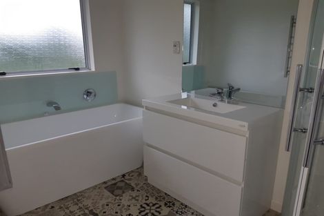 Photo of property in 97-99 Dublin Street, Martinborough, 5711