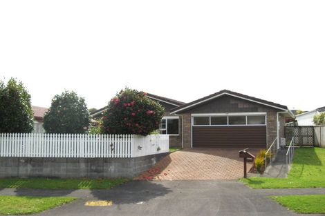 Photo of property in 7 Boulevard Drive, Merrilands, New Plymouth, 4312