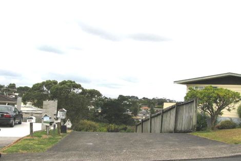 Photo of property in 2/19 Erica Road, Sunnynook, Auckland, 0620