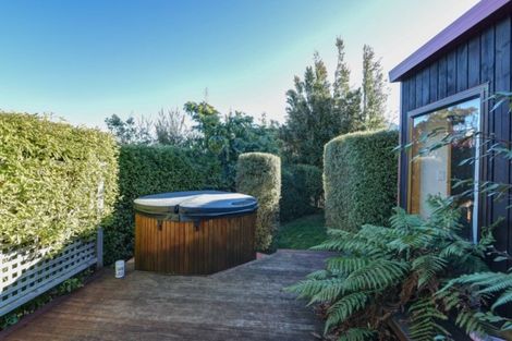 Photo of property in 3 Cypress Court, Kelvin Heights, Queenstown, 9300