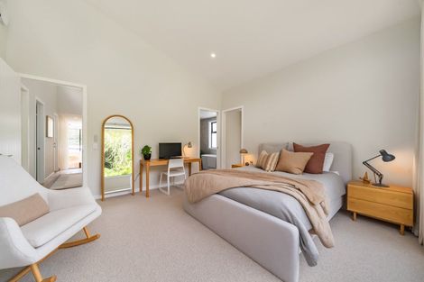 Photo of property in 8 Ramarama Lane, Crofton Downs, Wellington, 6035