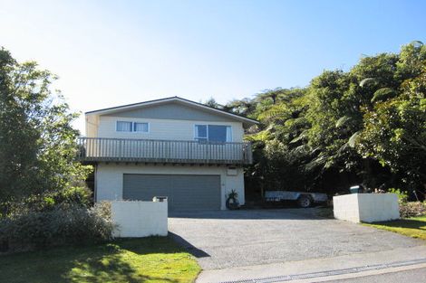 Photo of property in 11 Hewlett Road, Karoro, Greymouth, 7805