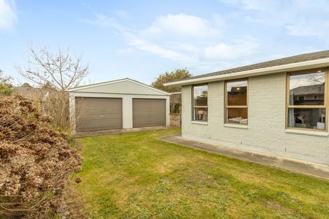 Photo of property in 10 Graham Grove, Waikanae, 5036