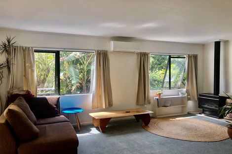 Photo of property in 279 Motutara Road, Muriwai, Waimauku, 0881