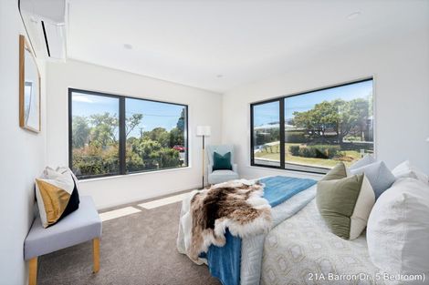 Photo of property in 21c Barron Drive, Green Bay, Auckland, 0604